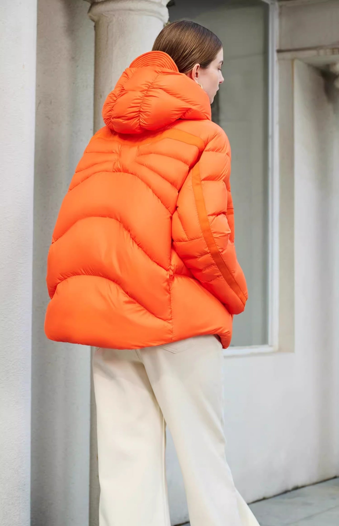 Short White Duck Down Hooded Down Jacket Women