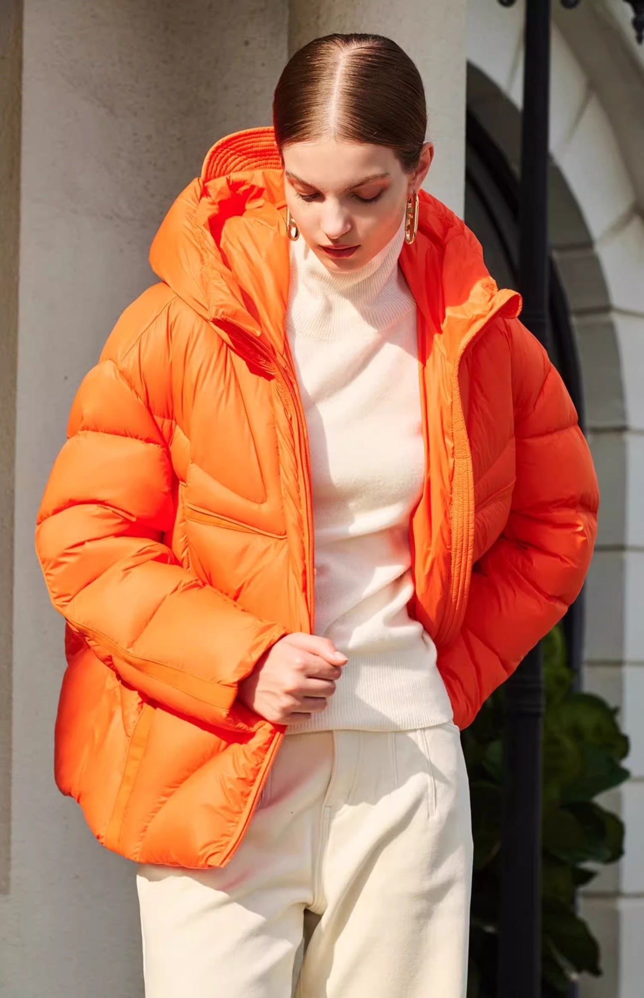 Short White Duck Down Hooded Down Jacket Women